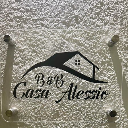 Casa Alessio - Elegante Appartamento Nel Cuore Di Чезано Мадерно Екстериор снимка