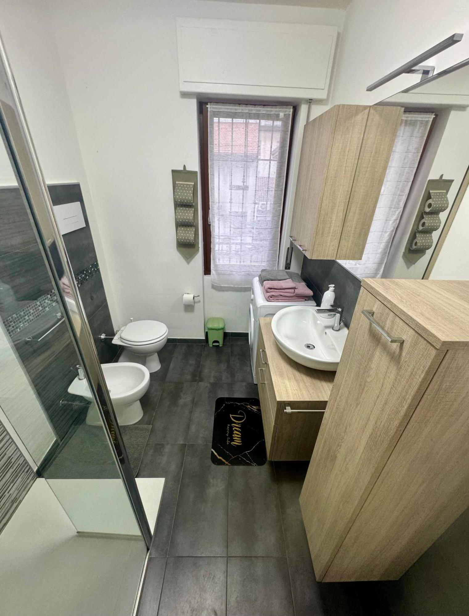 Casa Alessio - Elegante Appartamento Nel Cuore Di Чезано Мадерно Екстериор снимка